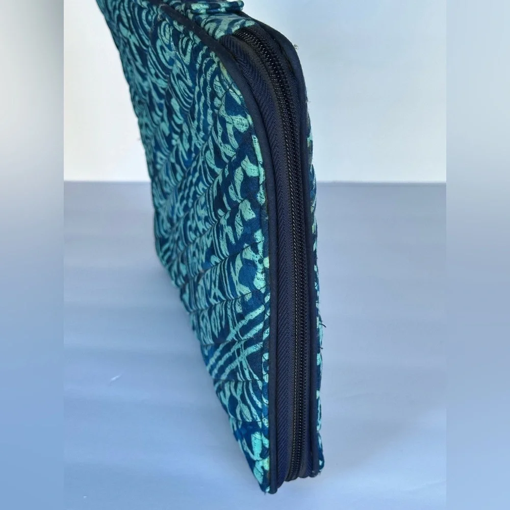 Vera Bradley Tablet Tamer Organizer Case Sleeve Bag in Cuban Tiles Blue/green